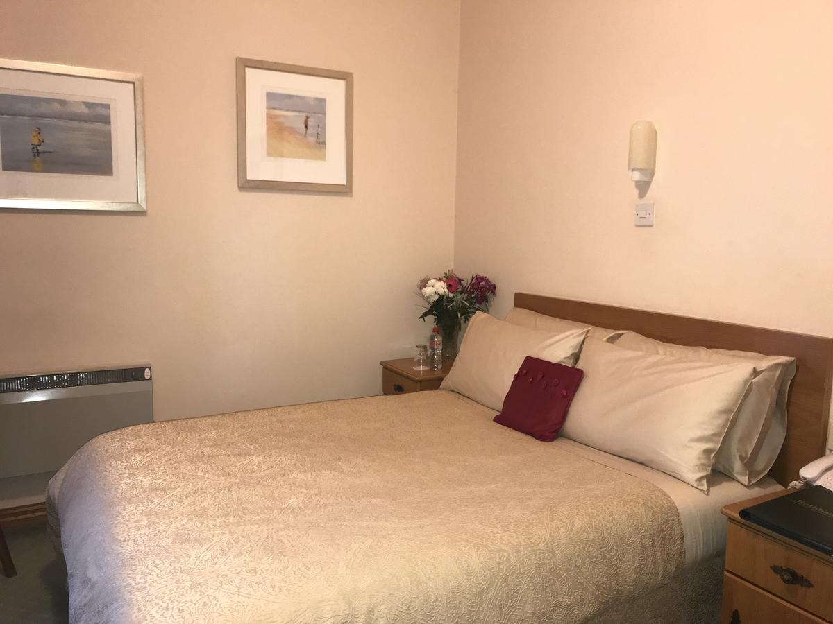 ליסדונורנה Rathbaun Hotel מראה חיצוני תמונה